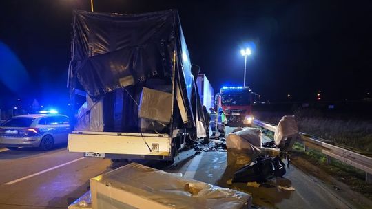 Aktualizacja: Policja o środowym wypadku na A4