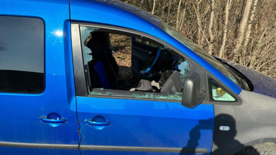 Bogatynia: 31 i 34-latek zatrzymani za włamanie do samochodu Bogatynia: 31 i 34-latek zatrzymani za włamanie do samochodu