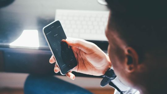 Bogatynia: wigilijne oszustwo. 67-latek stracił ponad 300 tysięcy złotych