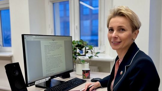 Budowa instalacji OZE przy basenie w Żarach oraz jednostkach oświatowych Budowa instalacji OZE przy basenie w Żarach oraz jednostkach oświatowych