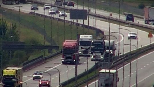 Drony namierzają ciężarówki łamiące zakaz wyprzedzania