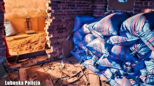 Iłowa: nielegalna produkcja zlikwidowana. Blisko trzy tony tytoniu