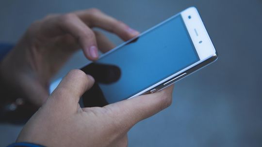 Jak nie dać się oszukać metodą „na BLIK”?