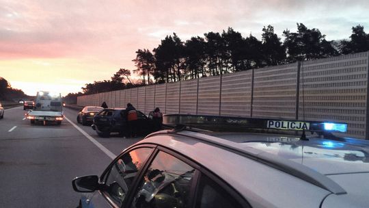 Kolizja na S3 spowodowana brakiem bezpiecznego odstępu