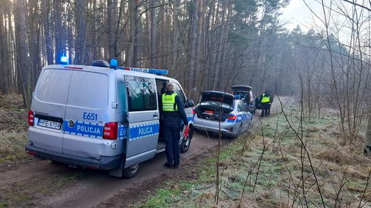 Lubuskie: policyjny pościg za 35-latkiem bez prawa jazdy