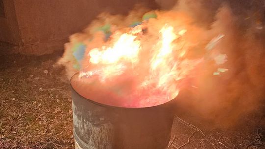 Palenie śmieci w  Działoszynie