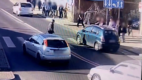 Policja Zielona Góra: "Pieszy na przejściu nigdy nie powinien być zaskoczeniem dla kierowcy"