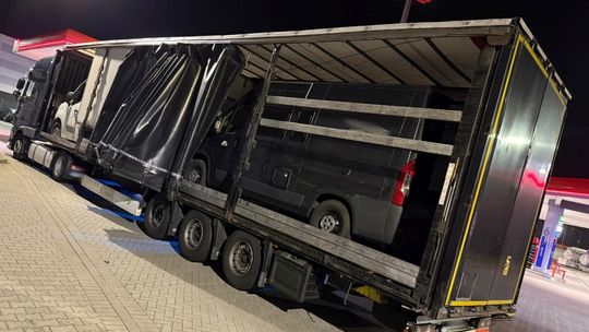 Policjanci odzyskali dwa skradzione w Niemczech busy