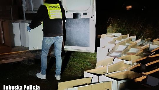 Policjanci z Żar zabezpieczyli ponad cztery miliony nielegalnych papierosów