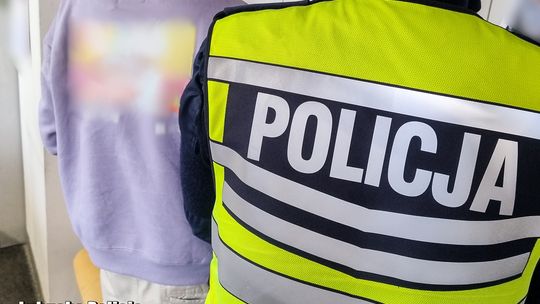 Policjanci ze Świebodzina zatrzymali 28-latka, który prowadził pomimo sądowego zakazu