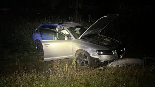 Policjant z Węglińca zatrzymał nietrzeźwego kierowcę poszukiwanego listem gończym