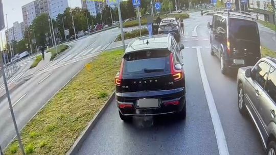 Potrącony rowerzysta i kierująca Toyotą oddalili się z miejsca wypadku