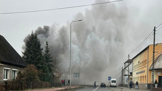 Pożar i kłęby dymu przy ul. Słubickiej w Cybince
