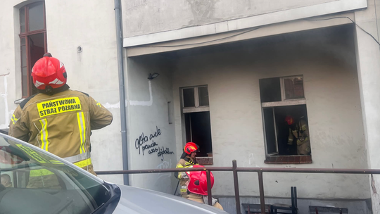 Pożar w budynku wielorodzinnym w Zgorzelcu