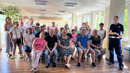 Rozmowa o bezpieczeństwie z podopiecznymi „Parasola”