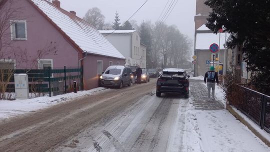 Samochód wjechał w dom w Świdnicy