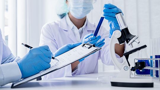 Spektrofotometry UV-VIS – zastosowanie w praktyce laboratoryjnej i przemysłowej