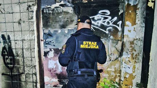 Straż Miejska w Lubaniu: chłodne noce zagrożeniem dla osób bezdomnych