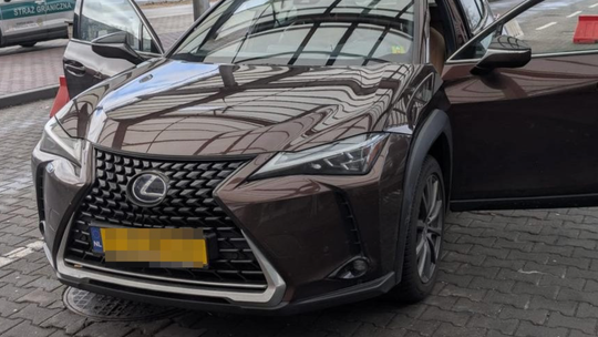 Strażnicy graniczni odzyskali skradzionego z Niemiec Lexusa