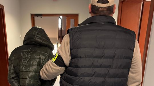 Sulechów: biegał z nożem i groził sąsiadom