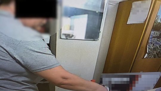 Szok. „Stoi herbatka”. Dolewała koleżance chemię do filiżanki [ZDJĘCIA]