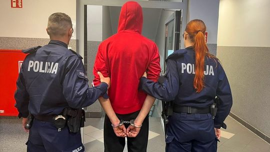 Szprotawa: Policjanci odzyskali skradziony samochód.