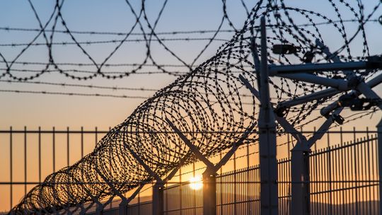 Tragiczna próba ucieczki z aresztu w Zielonej Górze. Osadzony zmarł w szpitalu