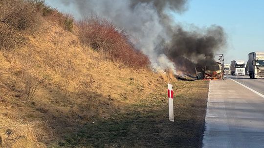 Wczorajszy pożar samochodu dostawczego na A4
