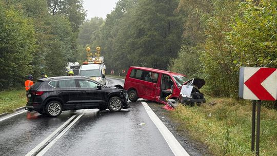 Wypadek w Radoniowie. Droga krajowa nr 30 całkowicie zablokowana