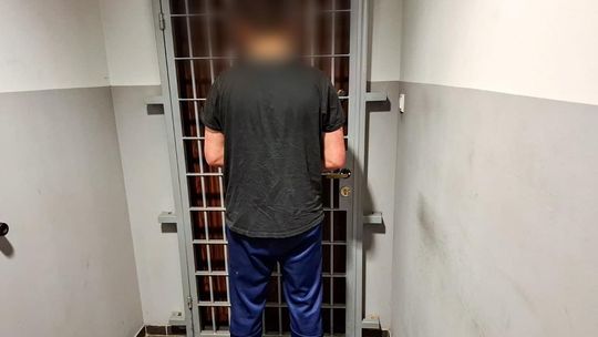 Żagań: poszukiwany 30-latek zatrzymany po pościgu Żagań: poszukiwany 30-latek zatrzymany po pościgu