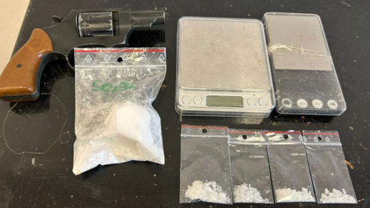 Zgorzelec: 46-latek posiadał kokainę, metamfetaminę, marihuanę i broń