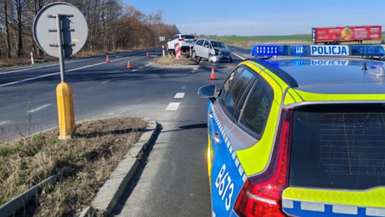 Zgorzelec: nieustąpienie pierwszeństwa doprowadziło do zderzenia pojazdów.