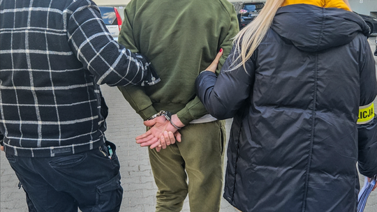 Zielona Góra: podejrzani o włamania do mieszkania i paserstwo zatrzymani