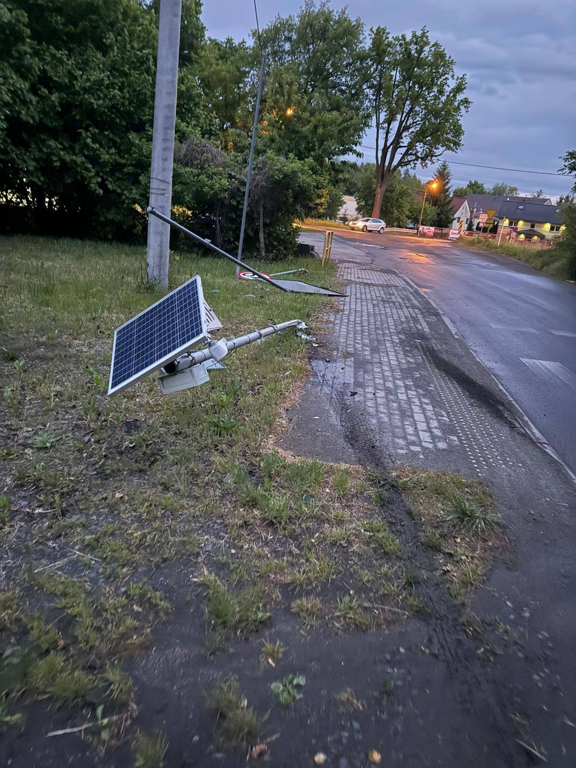 Akt wandalizmu na ul. Sportowej w Sulikowie.