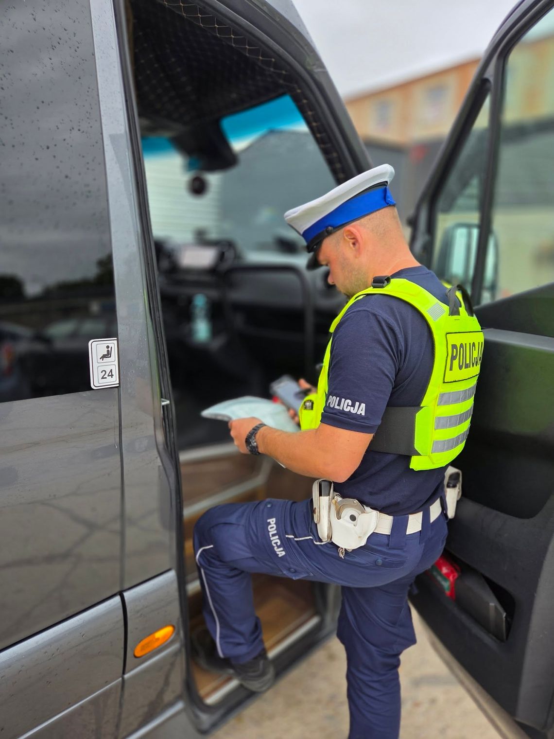 Bezpieczne wakacje pod czujnym okiem żarskiej policji