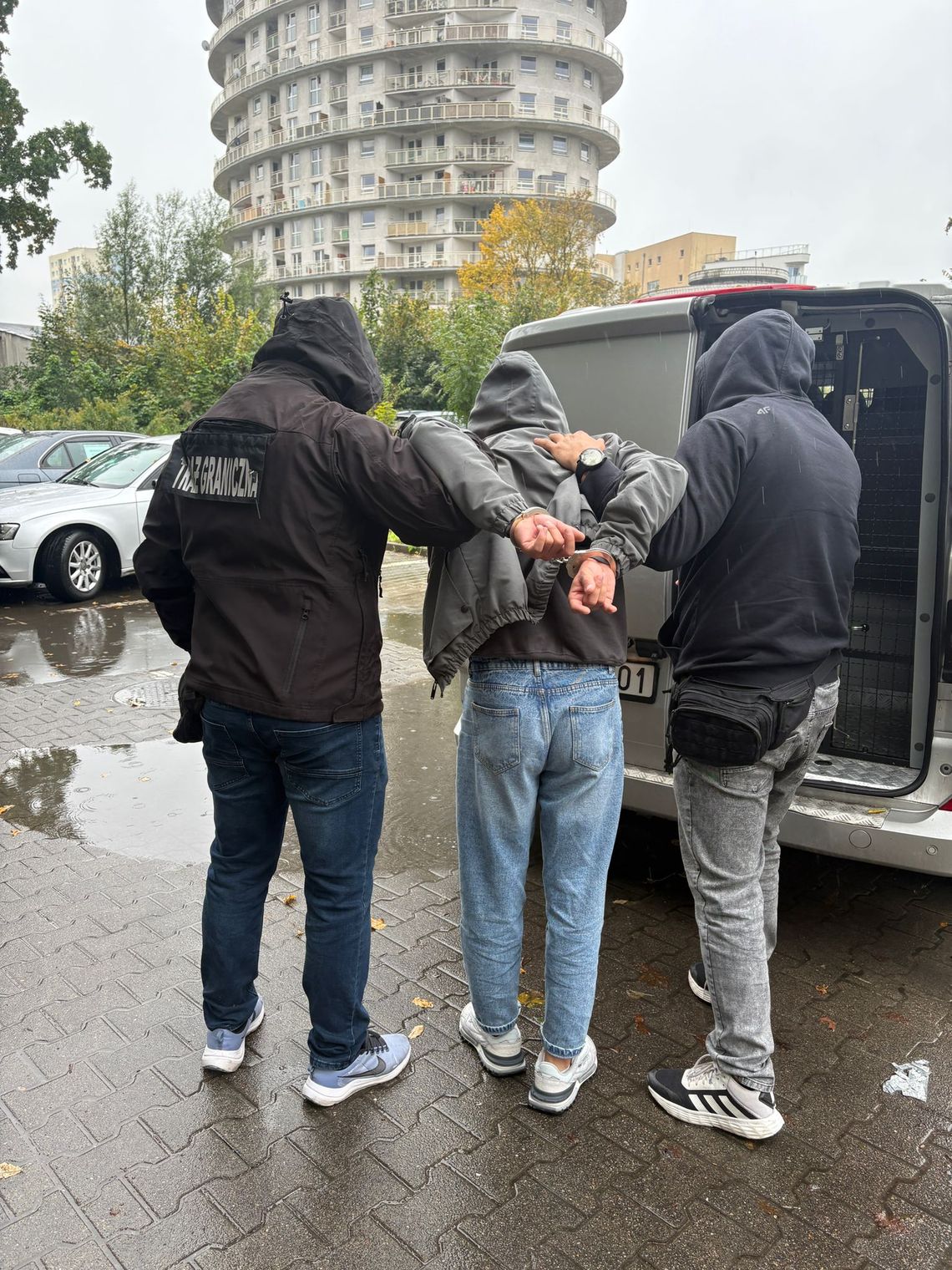 Funkcjonariusze Placówki SG w Zgorzelcu zatrzymali dwóch Gruzinów Funkcjonariusze Placówki SG w Zgorzelcu zatrzymali dwóch Gruzinów