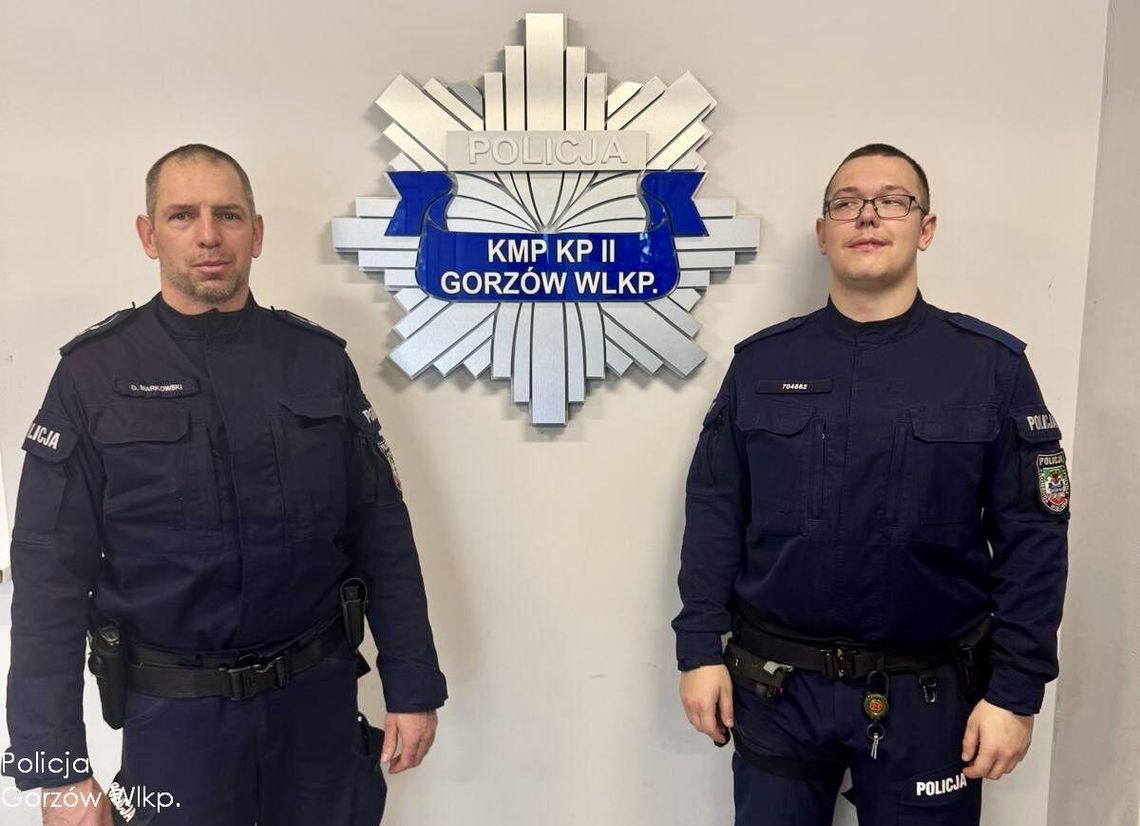 Gorzów Wielkopolski: dzielnicowi ugasili płonące auto