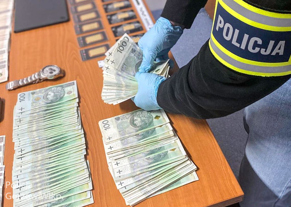 Gorzów Wielkopolski: przywłaszczyła gotówkę i złoto w salonie jubilerskim