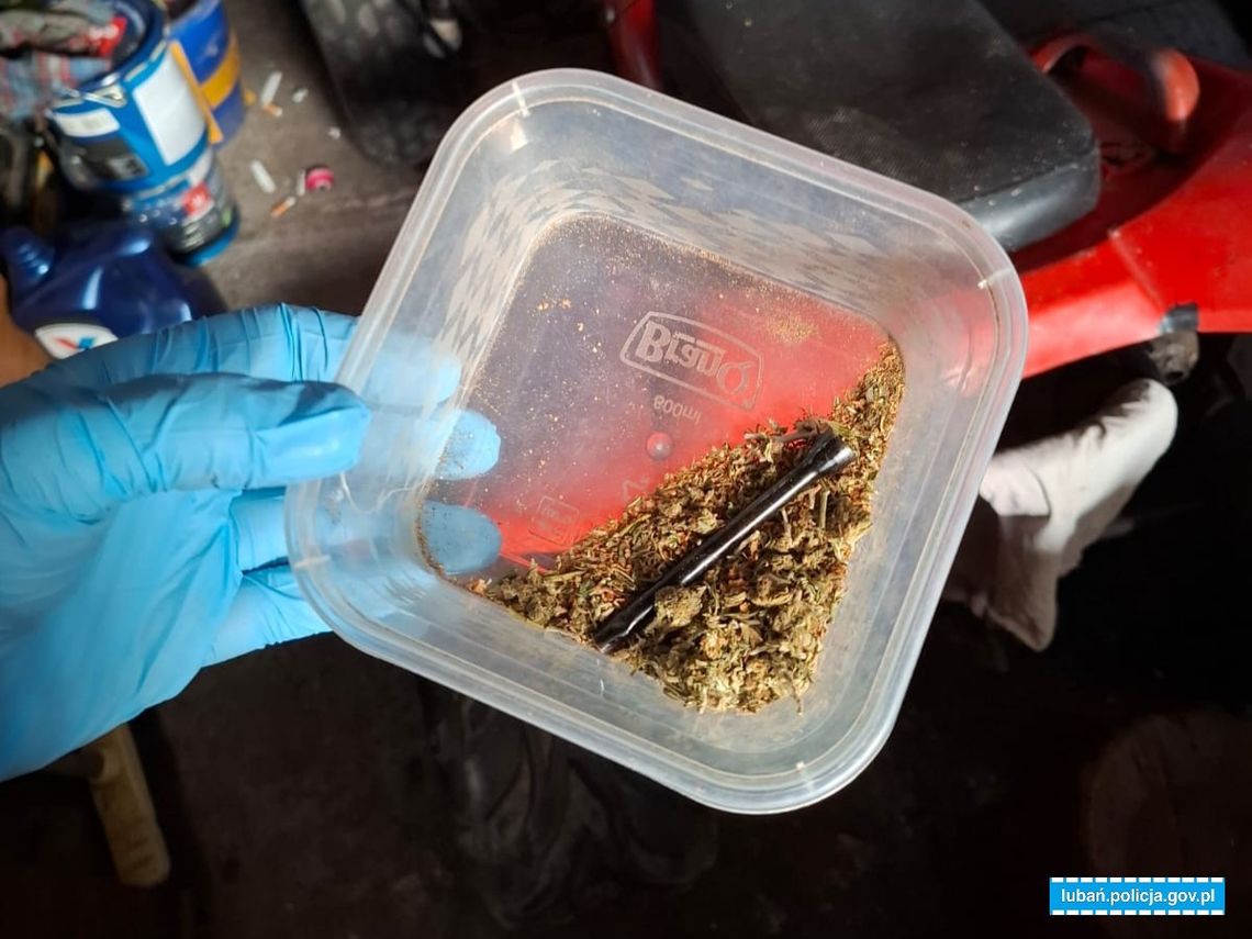 Leśna: znęcał się nad byłą partnerką i był w posiadaniu narkotyków