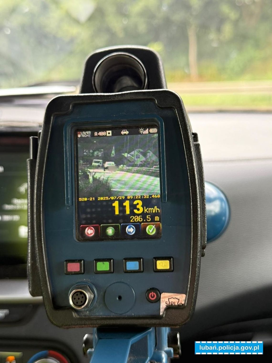 Lubań: Dwa prawa jazdy zatrzymane za jazdę ponad 100 km/h w terenie zabudowanym