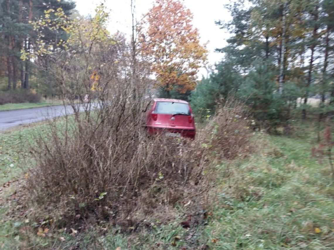 Pieńsk: pijany 46-latek wypadł z drogi