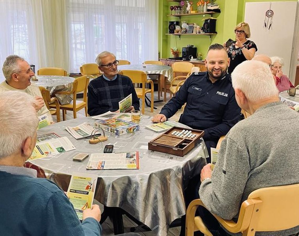 Policjanci z Zielonej Góry odwiedzają seniorów!