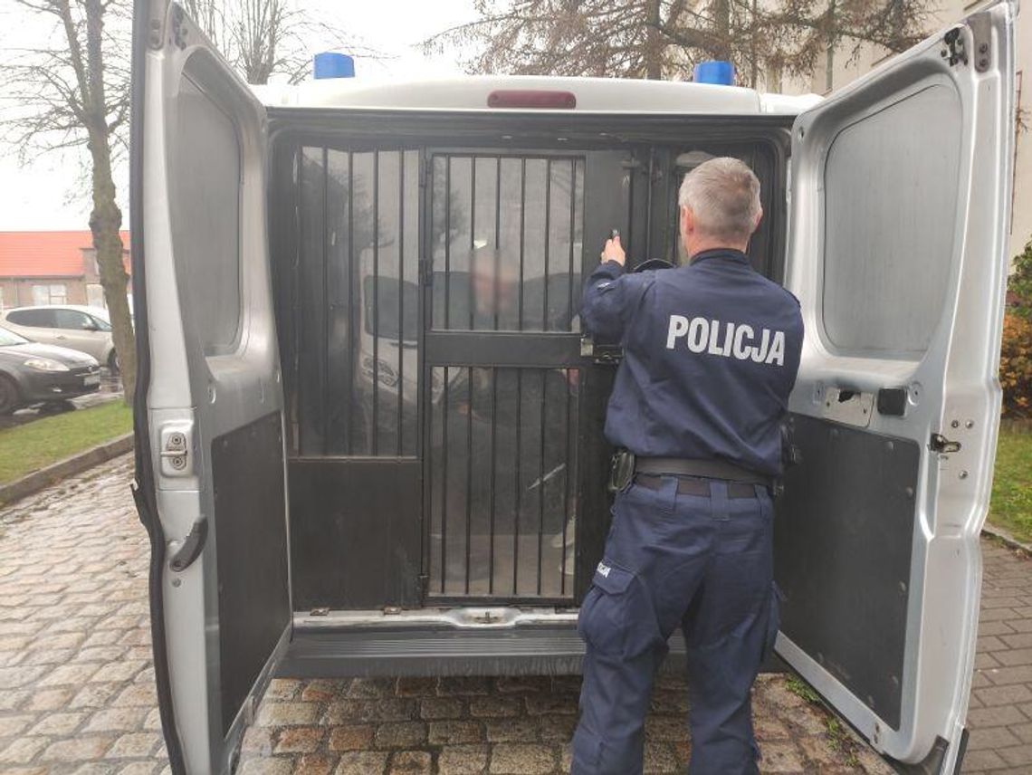 Policjanci ze Zgorzelca po pościgu zatrzymali poszukiwanego mężczyznę