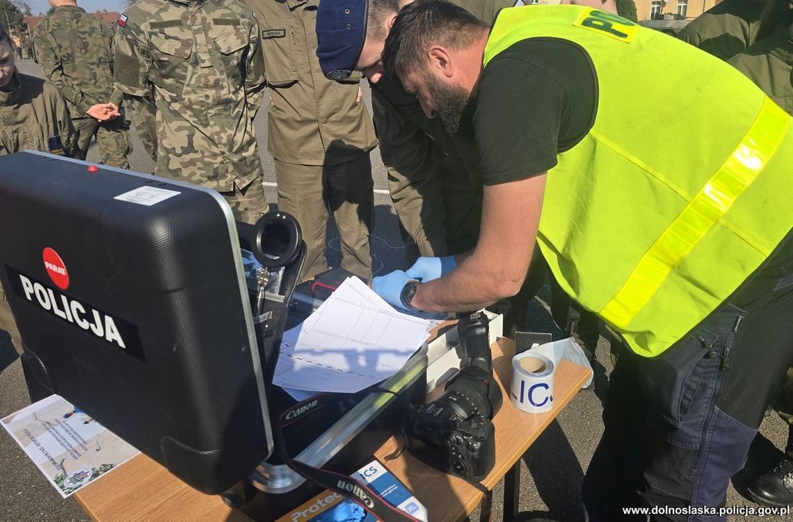Policjant na urlopie zatrzymał dwóch złodziei sklepowych