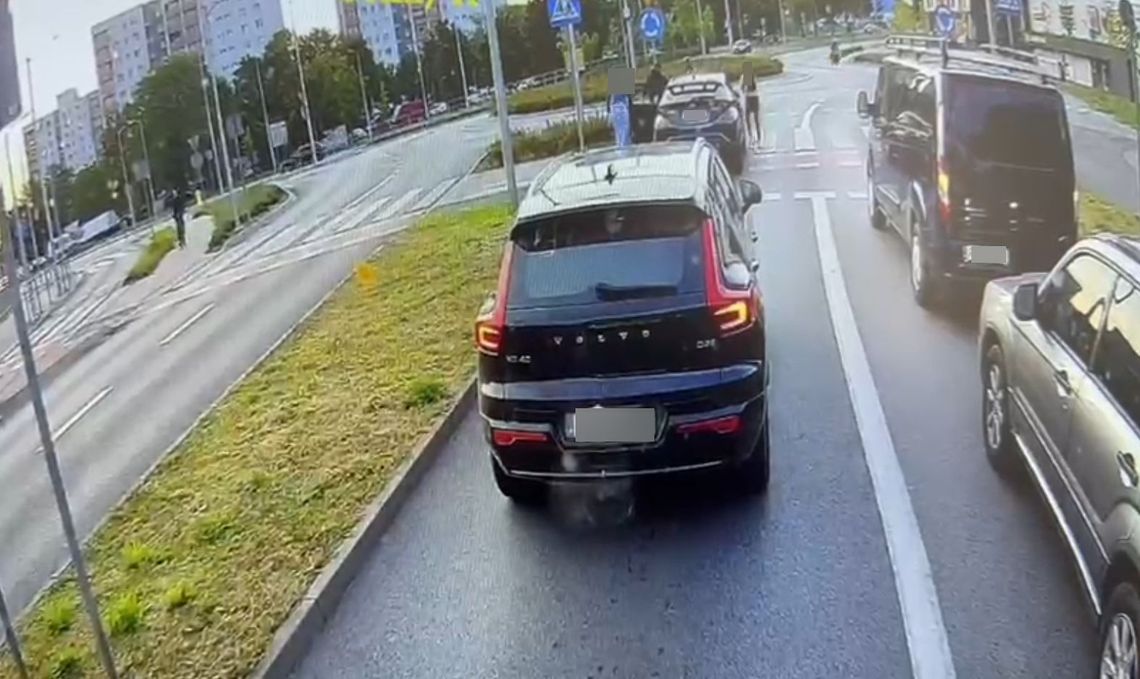 Potrącony rowerzysta i kierująca Toyotą oddalili się z miejsca wypadku