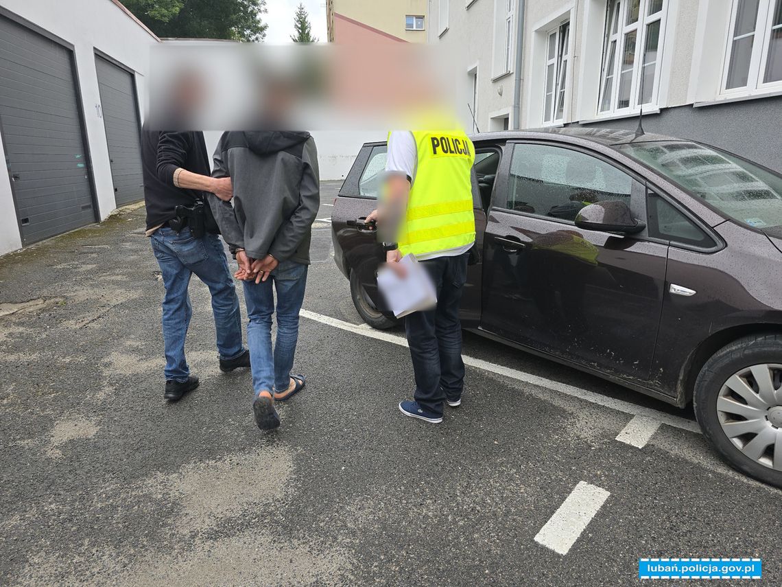 Powiat lubański: pijany kierowca próbował przekupić policjantów