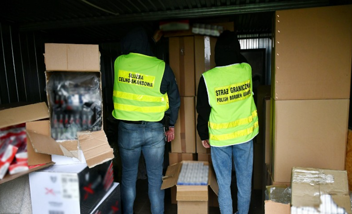 Sieniawka: ponad 40 kg tytoniu i 420 tys. papierosów bez akcyzy