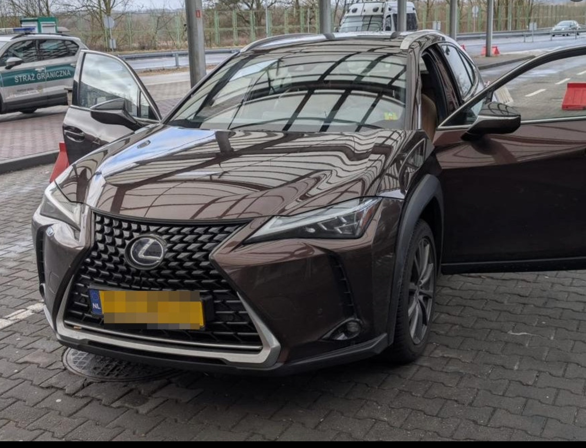 Strażnicy graniczni odzyskali skradzionego z Niemiec Lexusa Strażnicy graniczni odzyskali skradzionego z Niemiec Lexusa