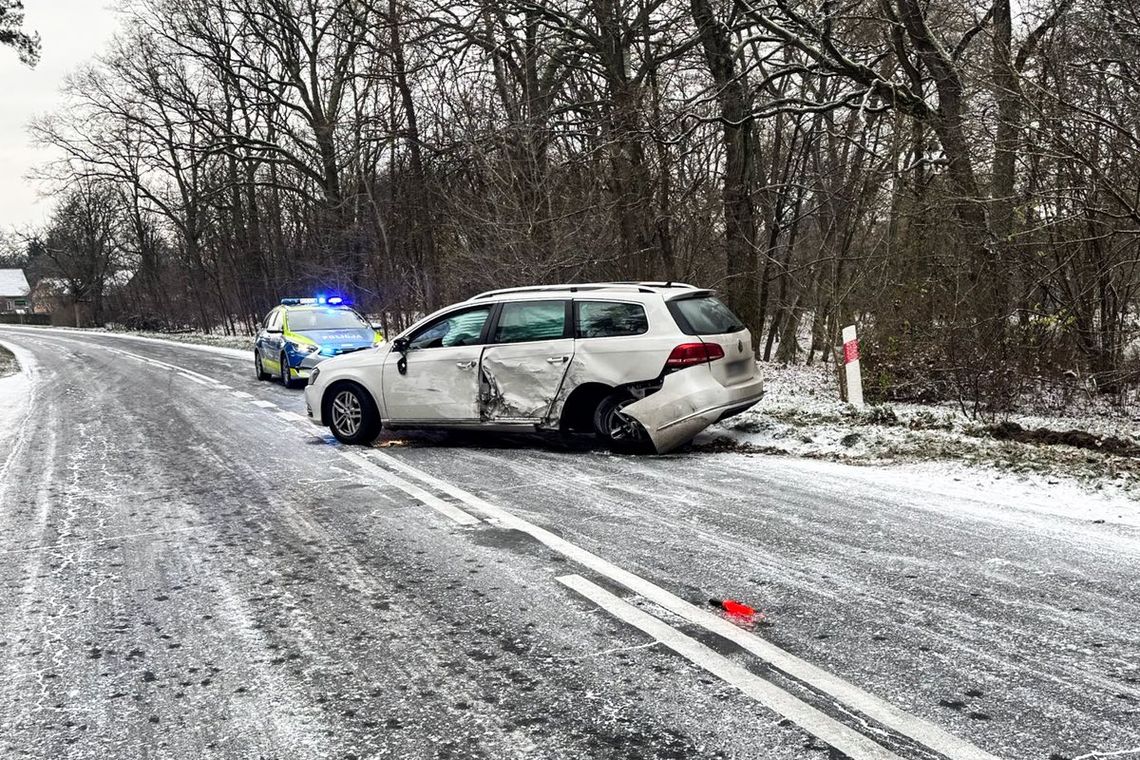 Sulęcin: zimowa aura i zwiększona liczba kolizji drogowych Sulęcin: zimowa aura i zwiększona liczba kolizji drogowych