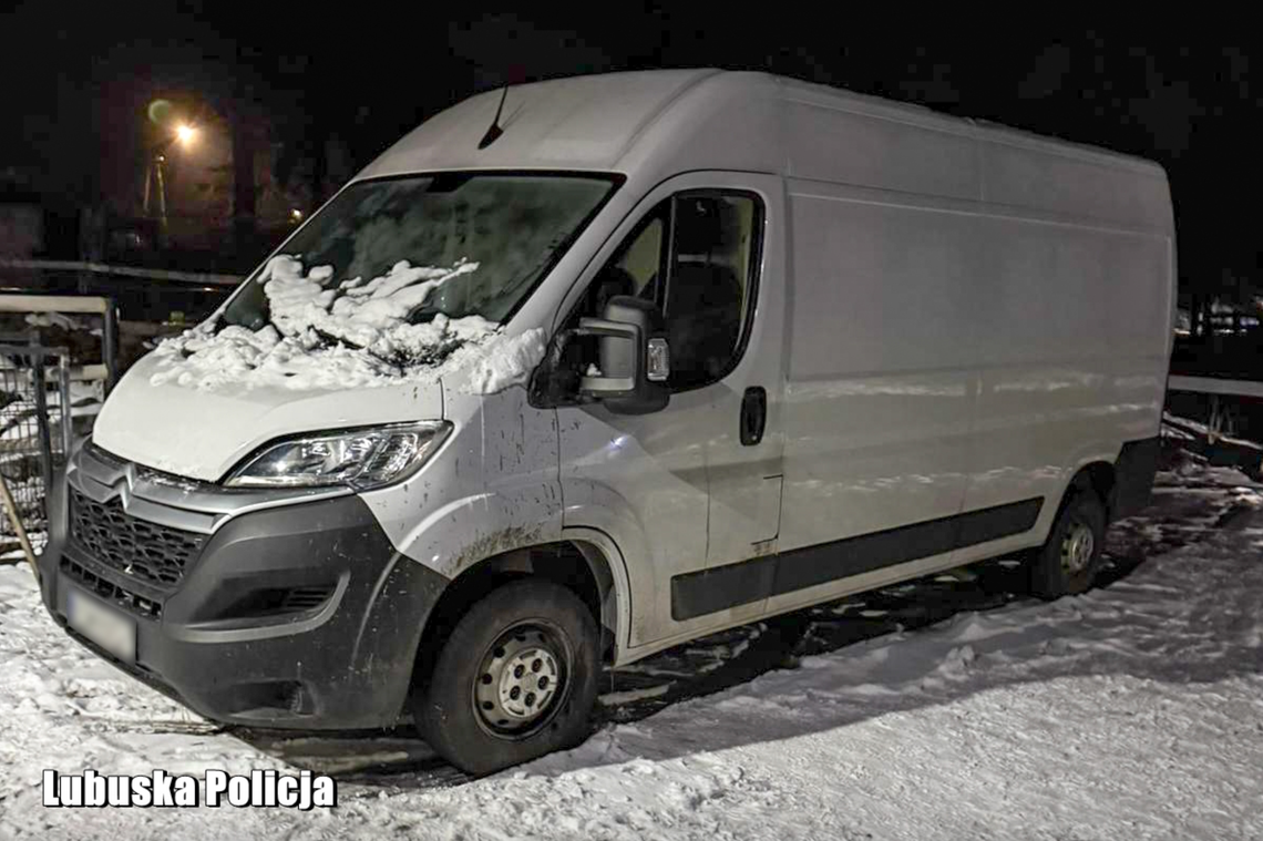 Świebodzin: policjanci odzyskali skradzionego busa Świebodzin: policjanci odzyskali skradzionego busa